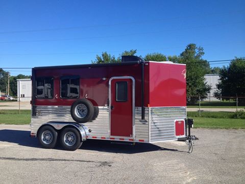quarters bumper pull horse living trailer included options base